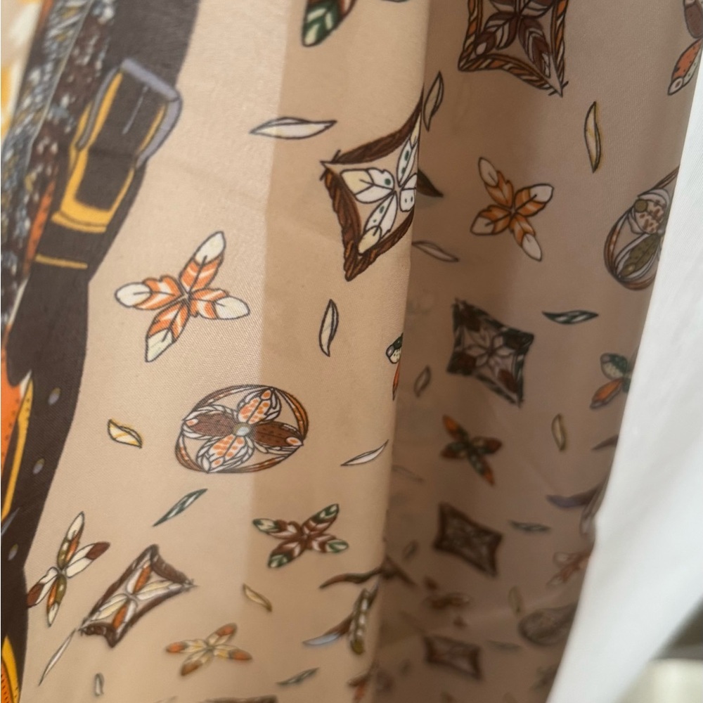 Floral Patterned Scarf - Picture 4 of 6